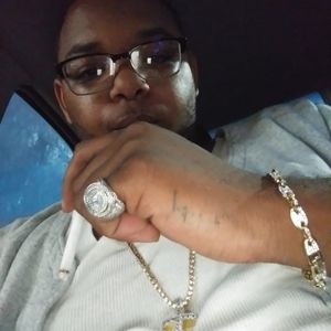 Meet your Posher, Lorenzo amber